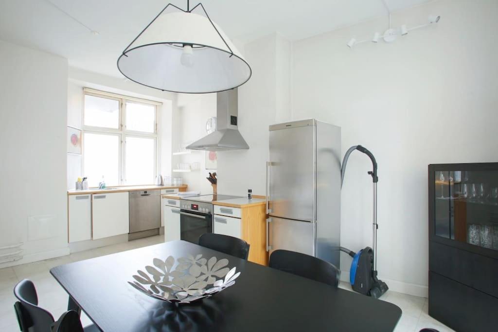 Large & Bright 3Br Apartment W Whirlpool Near Metro Kopenhagen Bagian luar foto
