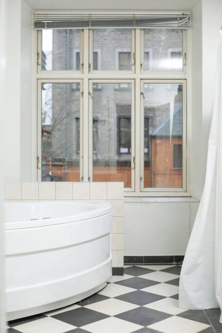 Large & Bright 3Br Apartment W Whirlpool Near Metro Kopenhagen Bagian luar foto