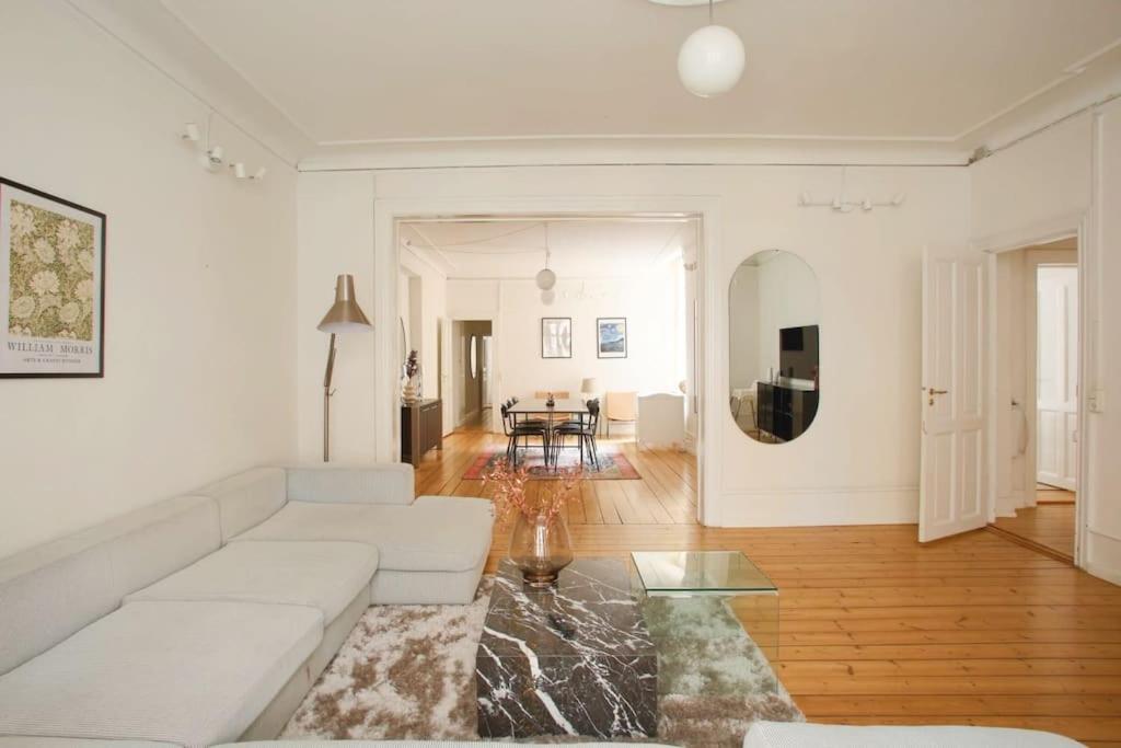 Large & Bright 3Br Apartment W Whirlpool Near Metro Kopenhagen Bagian luar foto