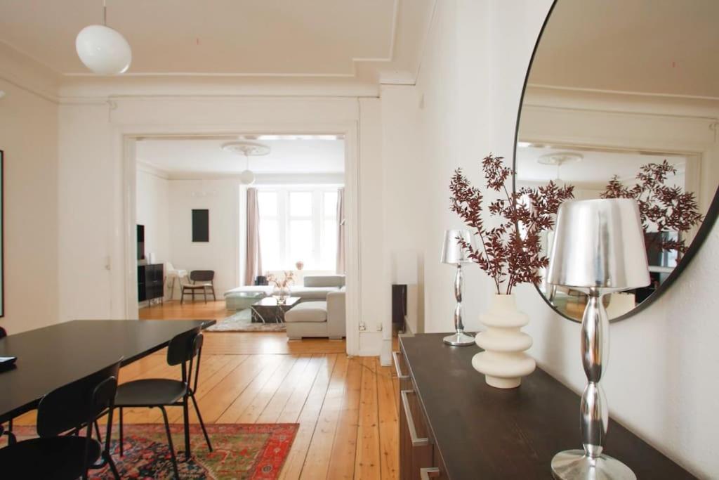 Large & Bright 3Br Apartment W Whirlpool Near Metro Kopenhagen Bagian luar foto